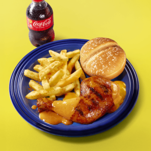 1/4 Chicken Meal 1/4 Chicken, Chips, Roll & 300ml Buddy